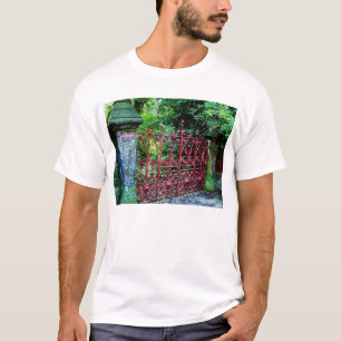 いちご分野のゲート Tシャツ