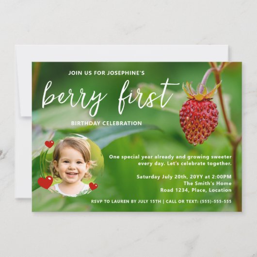 いちご実在フォトカスタムベリーファースト誕生日 招待状 (正面)