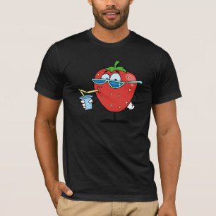 いちご飲むメンズTシャツ Tシャツ