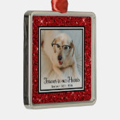 いつまでも心の中に 赤いグリッターの犬のメモリアル メタルオーナメント (右)