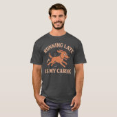 いつも遅刻ぎみの犬好きのための、面白可愛いデザイン！ランニングが私のトレーニング Tシャツ (正面フル)