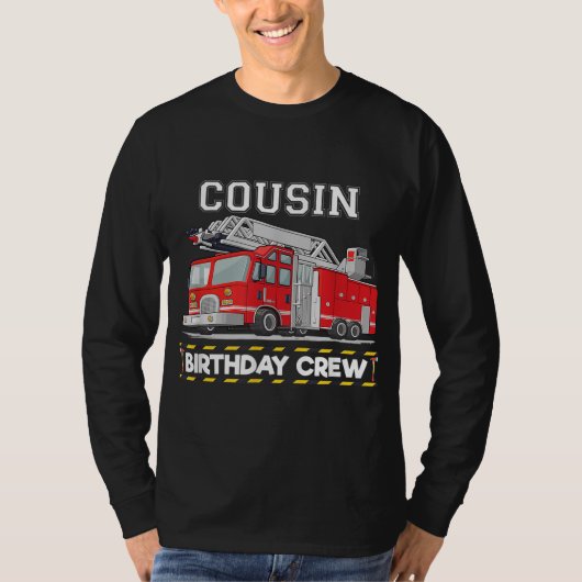 いとこの誕生日クルーの家族の消防士に一致 Tシャツ (正面)