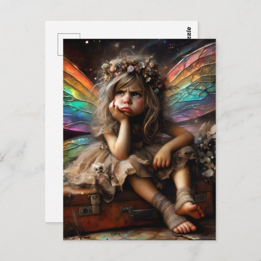 いらだちの可愛らしい妖精はスーツケースに座っている ポストカード (正面/裏面)