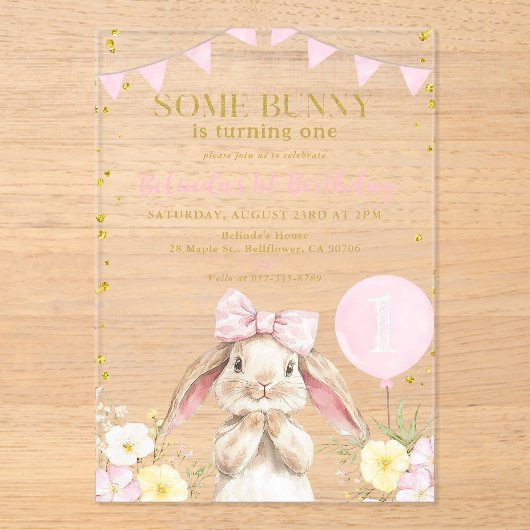 うさぎのピンクの水彩画と野の花のお誕生日お祝い アクリル招待状 (正面)