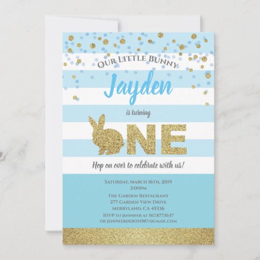 うさぎの男の子 1歳の誕生日招待状 青と金 招待状 (正面)