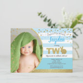 うさぎの男の子 2歳の誕生日写真招待状（青） 招待状 (スタンド正面)