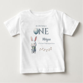 うさぎの1歳誕生日 ブルー ボーイズの初めての誕生日 ベビーTシャツ