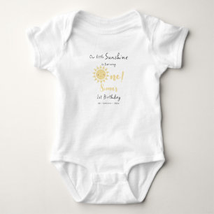 うちの小さな太陽が1歳の誕生日 おかわいいバースデー ベビーボディスーツ