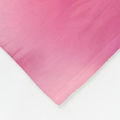 うっとりしたピンクの子猫 フリースブランケット (角)