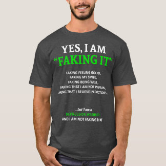 うつ病の認識度私はこの家族でそれを偽っている Tシャツ