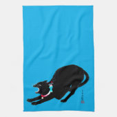 うなり声を上げる黒日本の猫 キッチンタオル (縦)