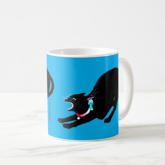 うなり声を上げる黒日本の猫 コーヒーマグカップ (正面右)