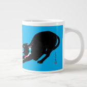 うなり声を上げる黒日本の猫 ジャンボコーヒーマグカップ (右)