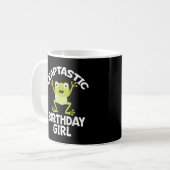 うるう年の誕生日おめでとう 面白い駄洒落 コーヒーマグカップ (正面左)