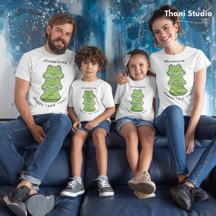 うるう年永遠に若い3カエル2月29お祝い Tシャツ