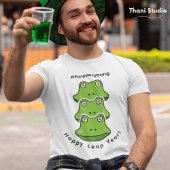 うるう年永遠に若い3カエル2月29お祝い Tシャツ