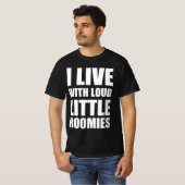 うるさいルームメイトと暮らしてます Tシャツ (正面フル)