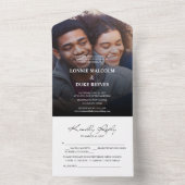 うれしそうなおもしろい結婚写真 オールインワン招待状 (内側)