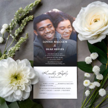 うれしそうなおもしろい結婚写真