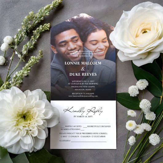 うれしそうなおもしろい結婚写真 オールインワン招待状