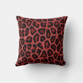 えんじ色のイカットのヒョウ動物の点 クッション (裏面)