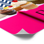 おいしいカップケーキ砂漠の店/ブルーホワイトシェブロン ポスター (角)