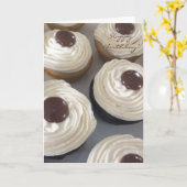 おいしいカップケーキ誕生日 カード (黄色い花)