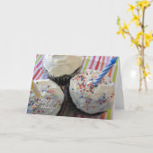 おいしいカップケーキ誕生日 カード (黄色い花)