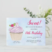 おいしいピンクカップケーキベリーオントップ誕生日 招待状 (スタンド正面)