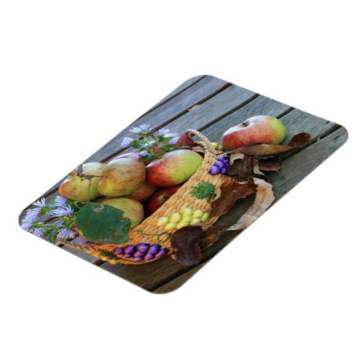 おいしいリンゴの豊作バスケット マグネット (左側)