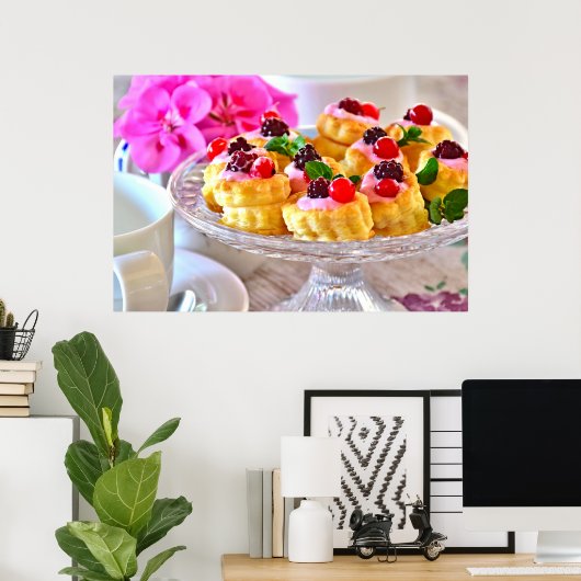 おいしい赤いベリーケーキパフペーストリアデザート ポスター (ホームオフィス)