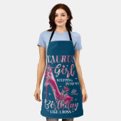 おうし座の女の子が私の誕生日にボス エプロン (着用した状態)