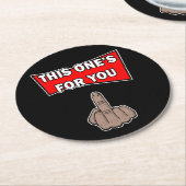 おおもしろい前の中指が丸く飲む ラウンドペーパーコースター (アングル)