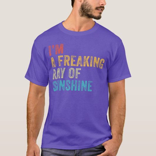 おかしいくらいに陽気なレトロなデザイン Tシャツ (正面)