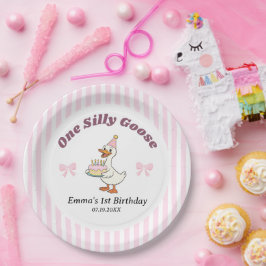 おかしいガチョウのピンクのリボンの女の子の1歳の誕生日パーティー ペーパープレート