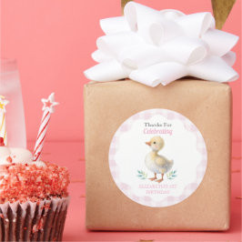 おかしいガチョウのピンクギンガムガール1歳の誕生日 ラウンドシール