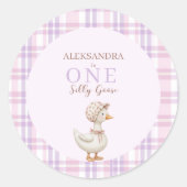 おかしいガチョウの女の子1歳の誕生日パーティーの御礼 ラウンドシール (正面)