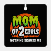 おかしいハロウィーン何も怖い私の母2女の子 メタルオーナメント (正面)