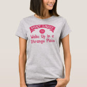 おかしい 友達の結婚前 最もありそうな 奇妙な場所 Tシャツ (正面)