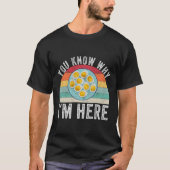 おかしい+感謝祭+デビルズエッグ+私がここにいる理由を知っている Tシャツ (正面)