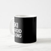 おかしなスキーの引用符の服 話すのを避けるためにスキーをする コーヒーマグカップ (正面左)