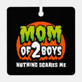おかしなハロウィーン何も怖い私の母の2人の男の子 メタルオーナメント (正面)