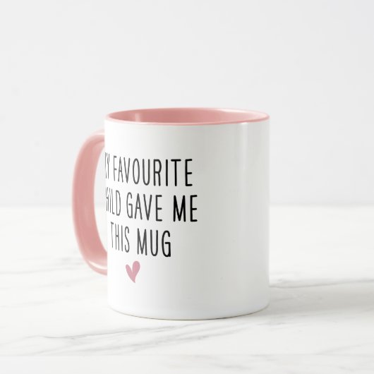 おかしなママの贈り物、私のお気に入りの子供は私にこのマグカップを与えた マグカップ (正面左)