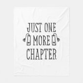 おかしな本の愛好家の言葉 "Just One More Chapter" フリースブランケット (正面)