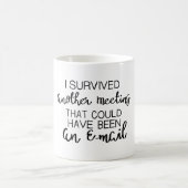 おかしな行動の先生のコーヒー・マグ コーヒーマグカップ (中央)