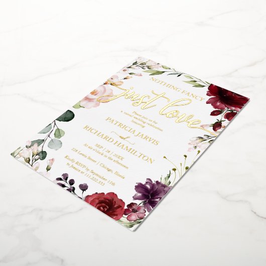 おしゃれすぎない愛だけの結婚式 ワインレッドの花 箔招待状 (回転した状態)