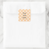 おしゃれでかわいいピンクの水玉カスタムテキスト スクエアシール (バッグ)