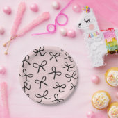 おしゃれでかわいい小さな黒の蝶ネクタイ ピンク ペーパープレート (パーティー)