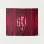 おしゃれでエレガントな赤い背景のスタイリッシュな誕生日 タペストリー (正面(横))