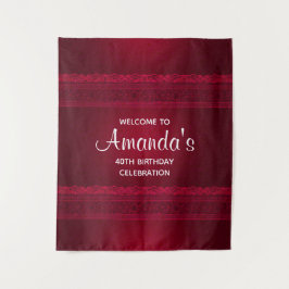 おしゃれでエレガントな赤い背景のスタイリッシュな誕生日 タペストリー